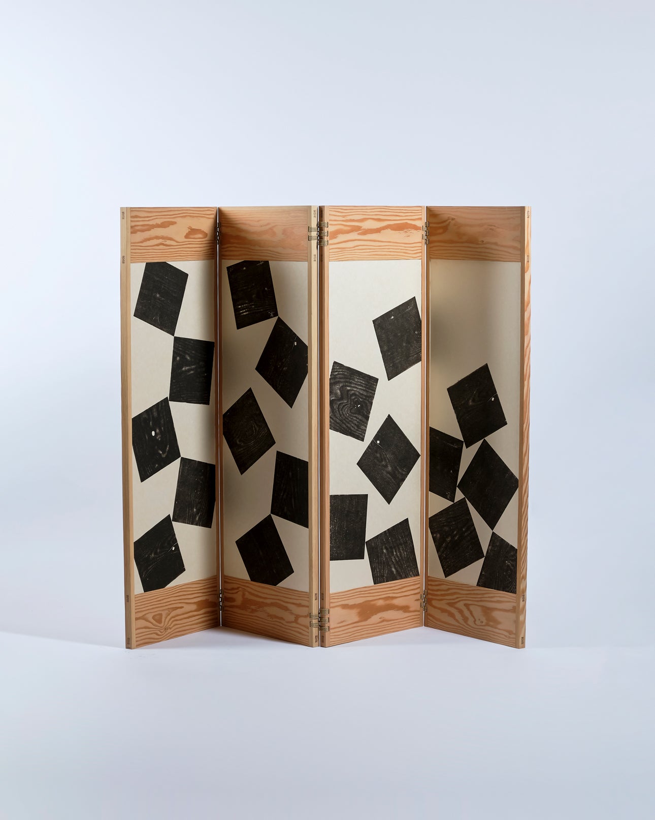 Folding screen