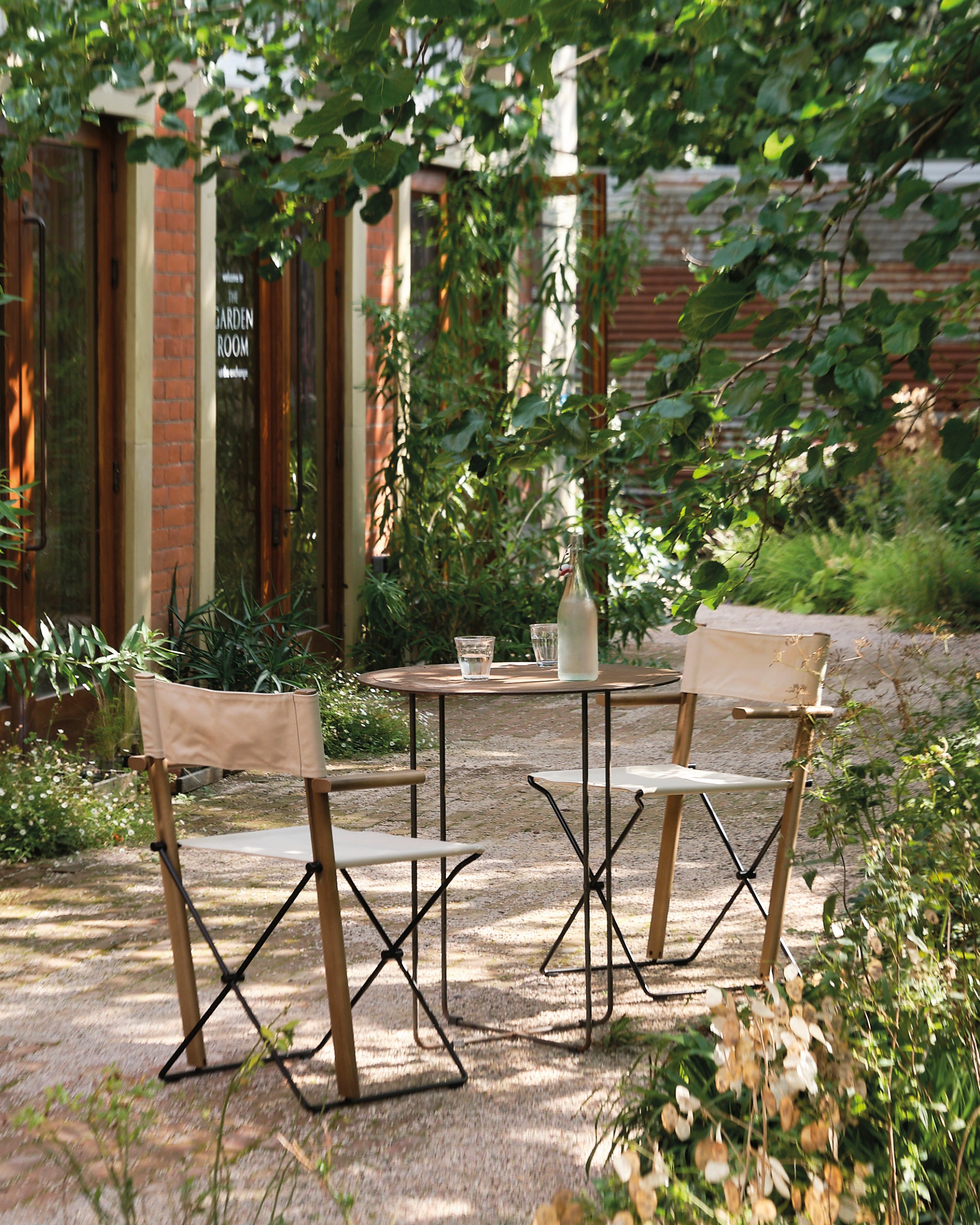 Bacchette folding chair