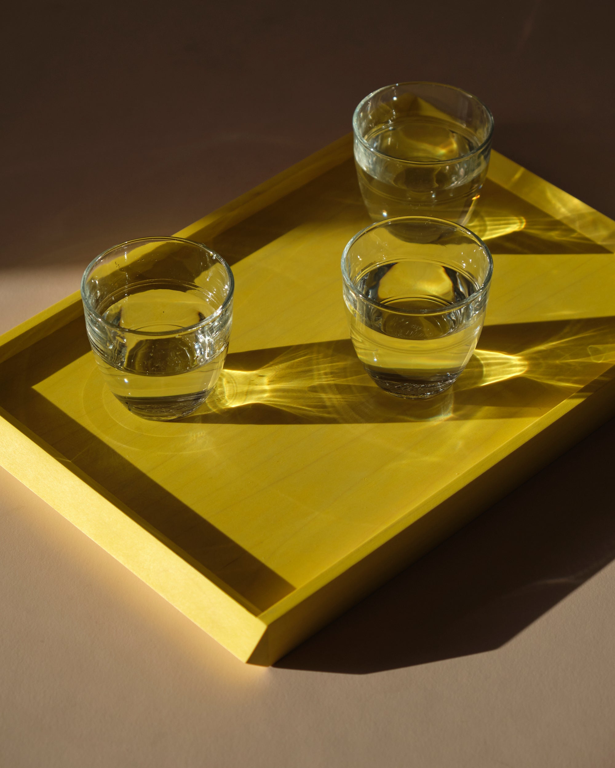 Either trays, yellow maple