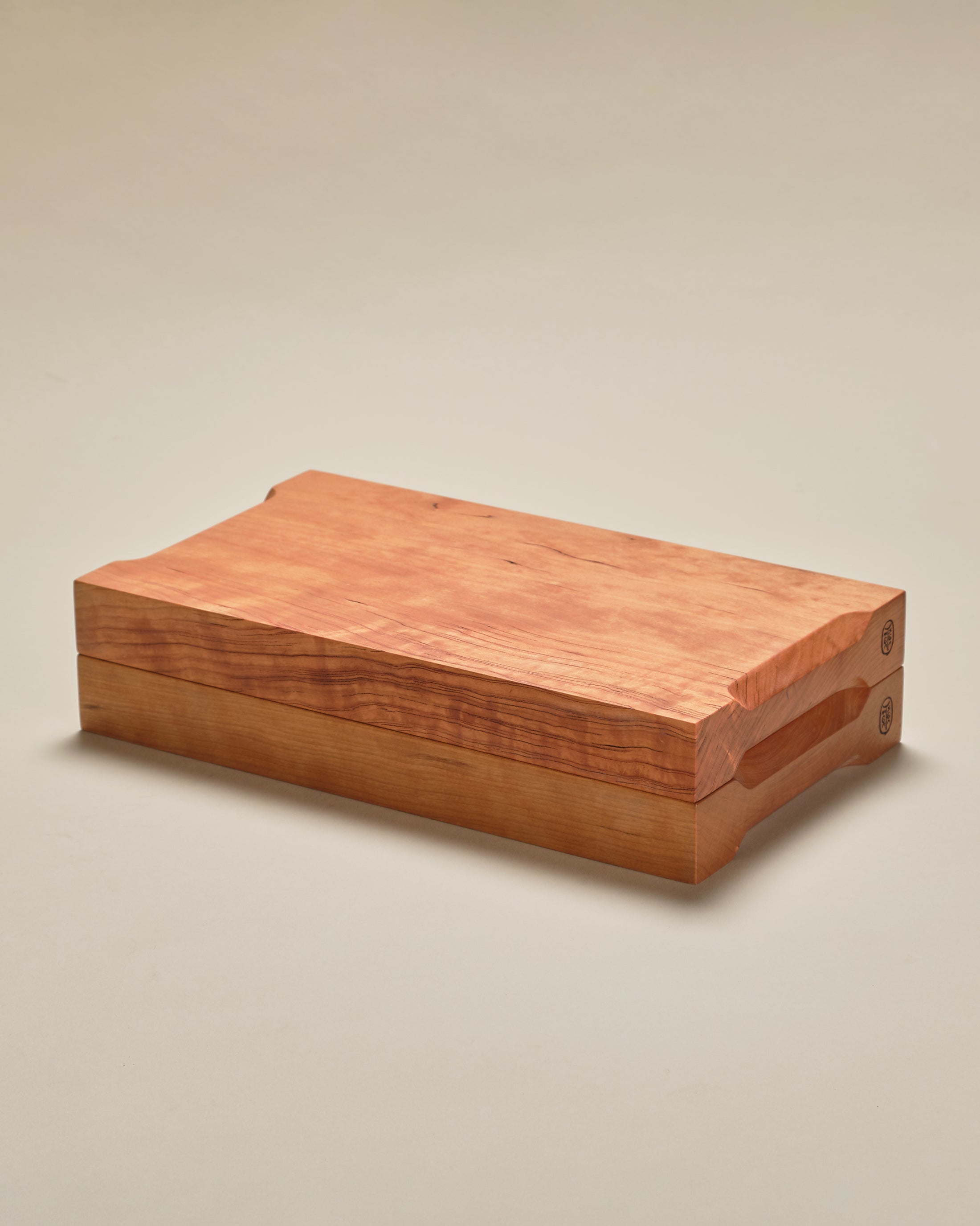 Chopping board, cherry
